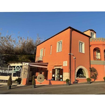 Gasthaus Giu Al Mulino Pontecagnano Faiano Exterior foto